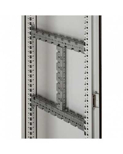 Набор траверсов Legrand 020532 в Калининграде Аксессуары для стоек и шкафов Pintop.ru