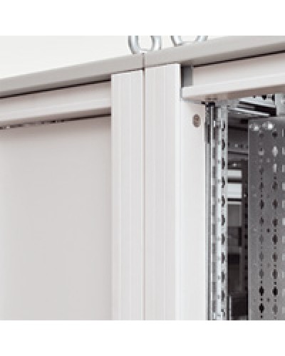 Облицовка Legrand 020563 в Калининграде Аксессуары для стоек и шкафов Pintop.ru