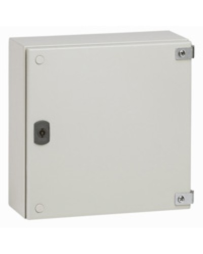 Промышленная коробка Atlantic металлическая квадратная IP66 IK10 300x300x120 мм RAL 7035 Legrand 035608 в Калининграде Щиты электрические Pintop.ru