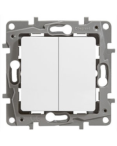 Выключатель двухклавишный 10 AX 250 В белый Etika Legrand 672202 в Калининграде Аксессуары для кабель-канала Pintop.ru