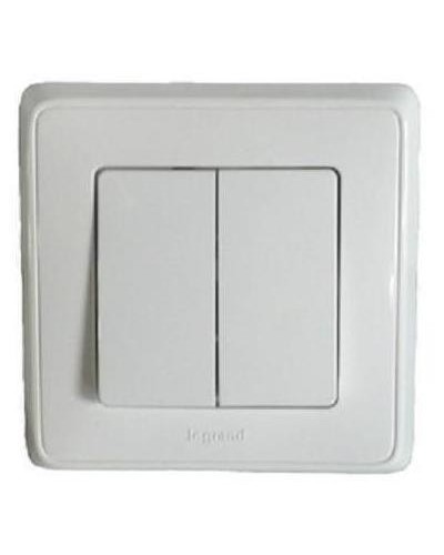 Выключатель автоматические клеммы 10 А 250 В белый Cariva Legrand 773658 в Калининграде Аксессуары для кабель-канала Pintop.ru